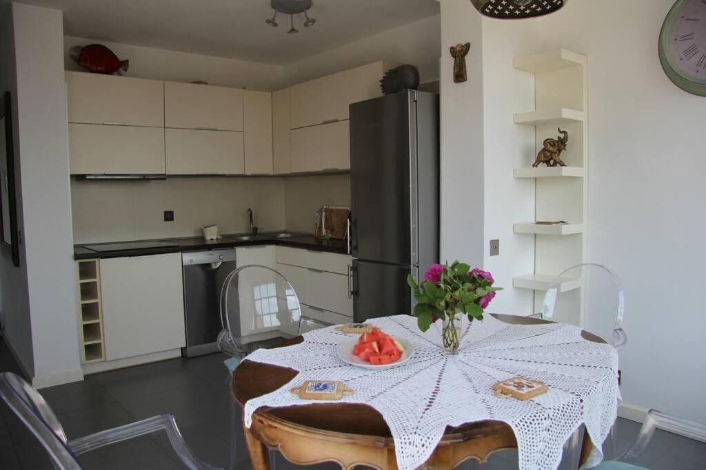 Chata Rybacka W Orlowie / Apartament Гдыня Экстерьер фото